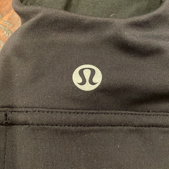 Lululemon sports bra - Picture 4 of 8